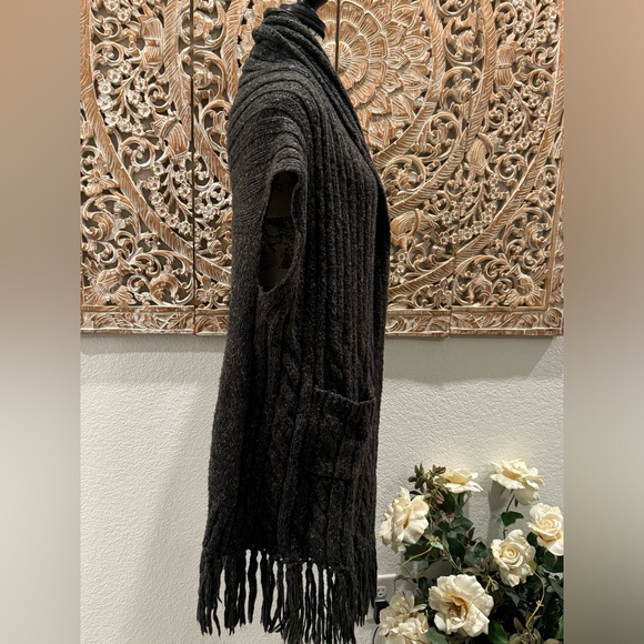 CAbi Cap Sleeve Charcoal Gray Sweater Cardigan with Fringe- size L - Picture 4 of 12